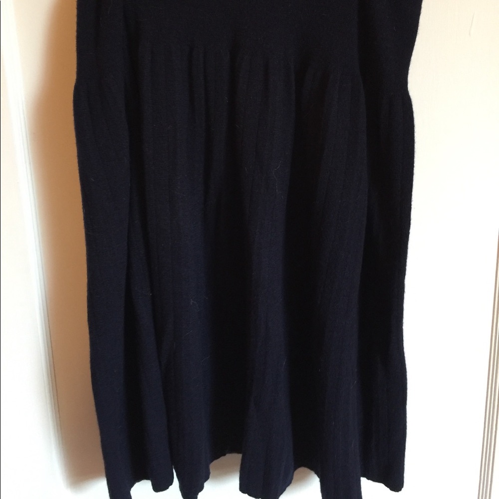 Wool pleated skirt